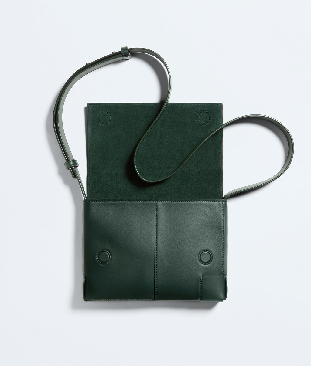 Nyttra Women's Green Geometric Flap Crossbody Messenger Bag